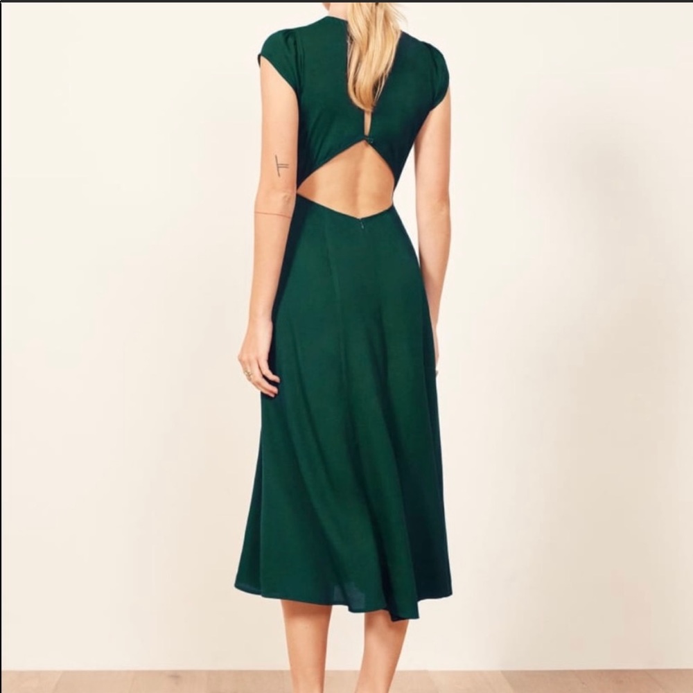 Aritzia Babaton Hampton dress